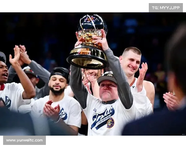 马龙:赫尔利的潜力巨大,他在NBA能够大展拳脚 马龙:赫尔利的潜力巨大,他在NBA能够大展拳脚